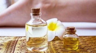 Ätherische Öle zur Behandlung von Krampfadern. 