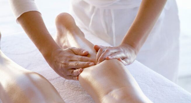 Lymphdrainage-Massage für Krampfadern. 